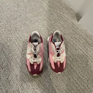 New Balance Pink and Red Sneakers Modern Design